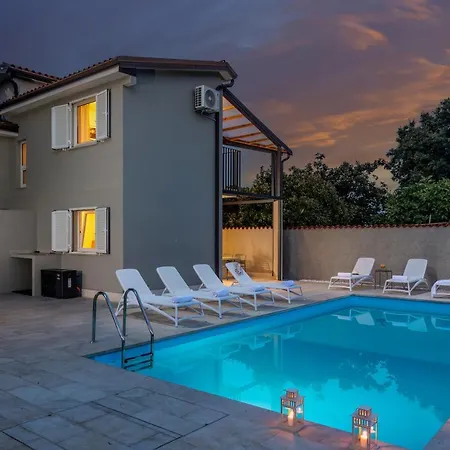 Vila Pietra *