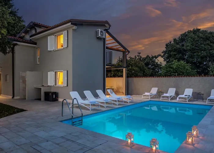 Vila Pietra *