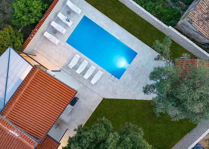 Villa Pietra *